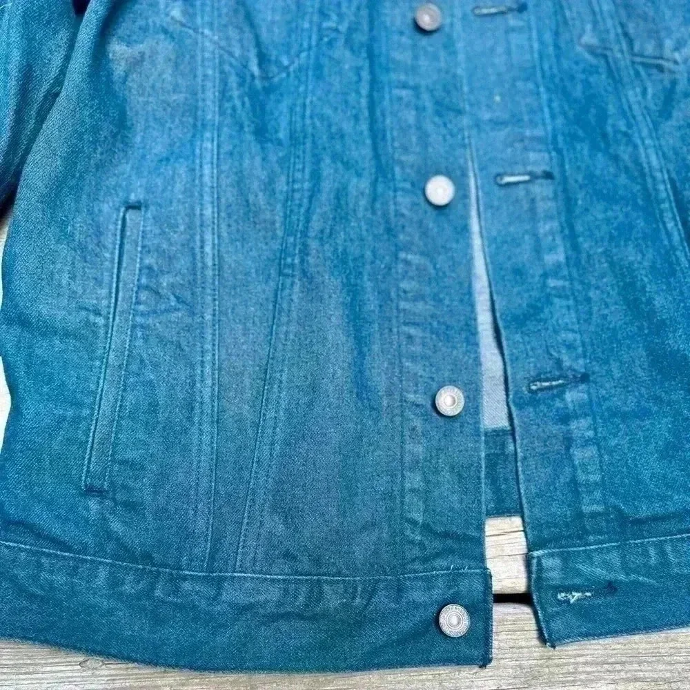 Levi’s Jean Jacket - Picture 3 of 4